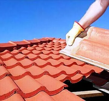Reparation de toiture, couverture en tuiles